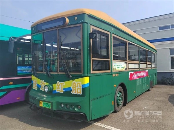 格力钛新能源仿古铛铛车