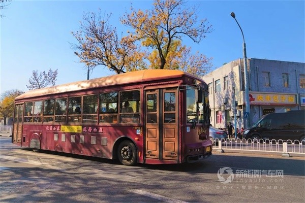 格力钛新能源仿古铛铛车
