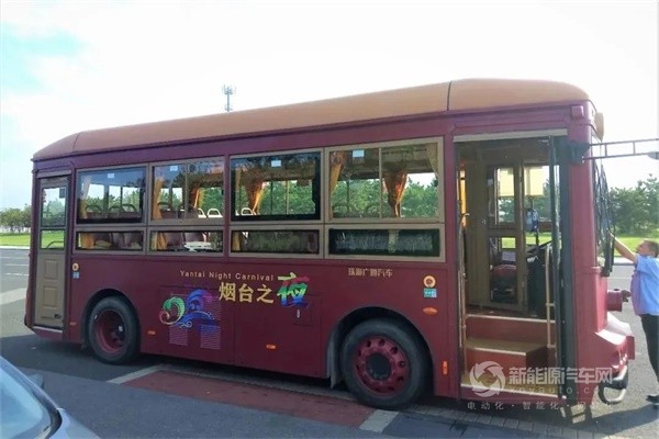 格力钛新能源仿古铛铛车