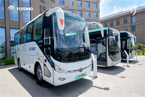 宇通搭载睿控E平台的宇通新一代跨界巴士——C8E跨界版重磅上市