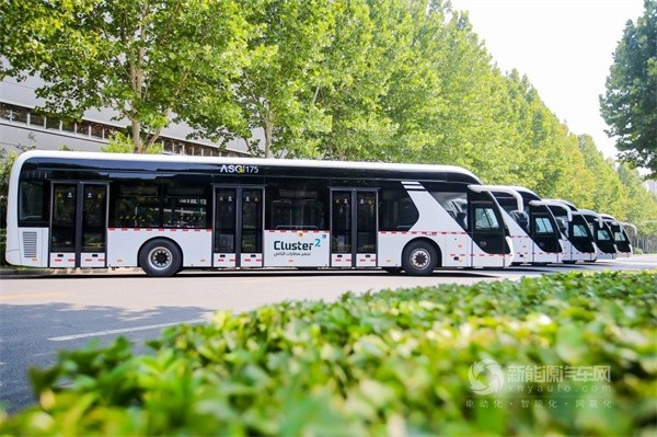 宇通新能源机场摆渡车