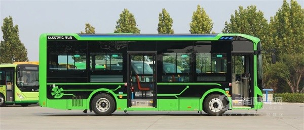 中通LCK6827EVG新能源客车