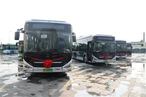 跨入“氢”能时代!石家庄公交首批10辆氢能源公交车正式上线运营