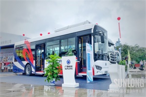 广西申龙新能源商用车助力中国—东盟博览会再启新程！