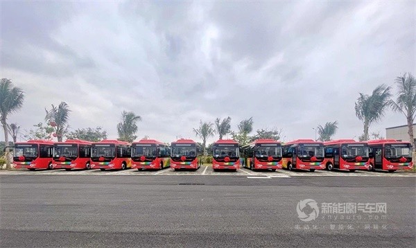 吉利星际新能源客车