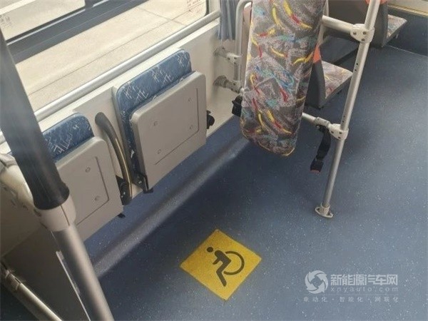格力钛巴士