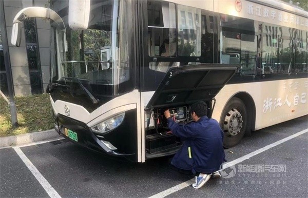 格力钛巴士