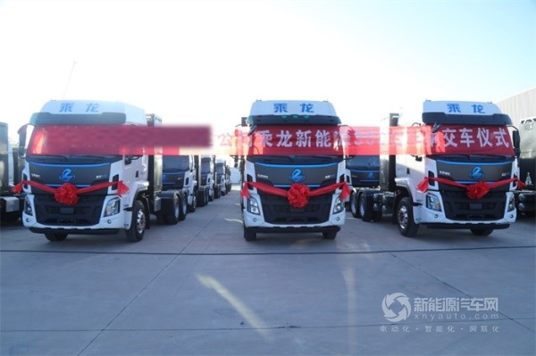 东风柳汽乘龙H5换电牵引车