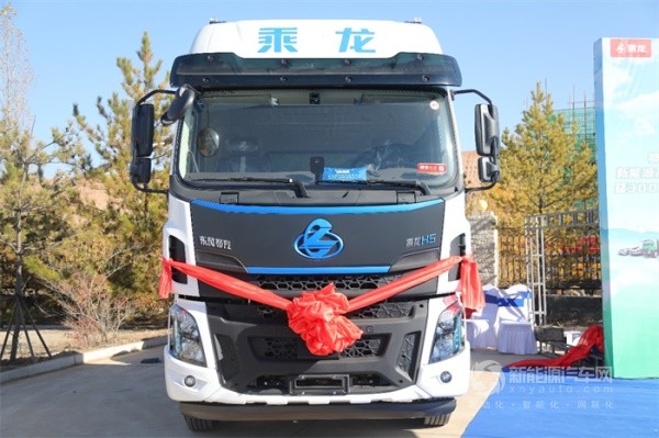 东风柳汽乘龙H5换电牵引车