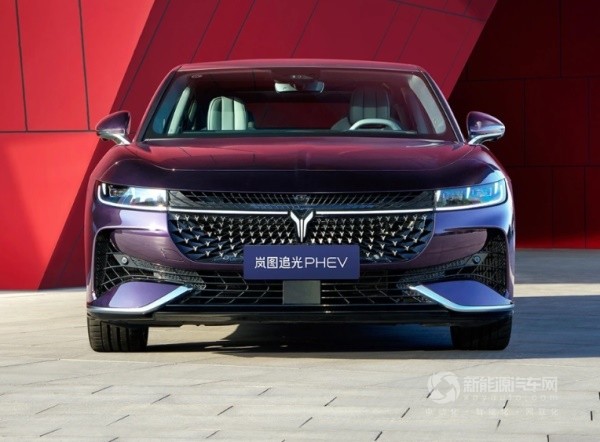 岚图追光PHEV
