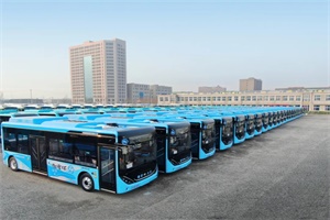 全面深化公交都市建设 99辆宇通纯电动公交再赴南京