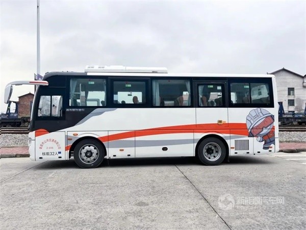 吉利星际客车