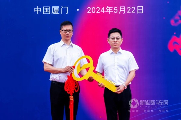 金龙纯电动客车