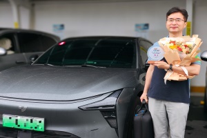 碾压激光雷达车型 极越01凭纯视觉方案夺得智驾大赛第一名
