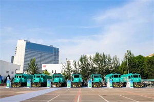 电池包，电动造!中国中车面向全球首次发布系列化新能源机车