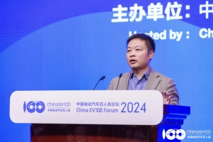 小鹏汽车董事长兼CEO何小鹏：中国新能源汽车出海可能分为五个阶段