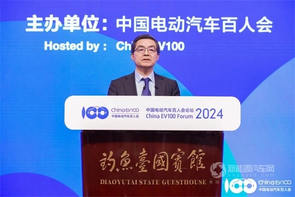  欧阳明高院士：<br>汽车强国倚四化。