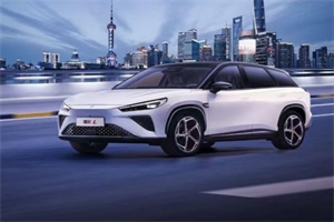 搭载宁德时代骁遥电池，哪吒L增程版成15万级最具性价比SUV