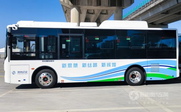 吉利星际客车