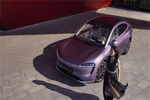 大定破7万!智界R7全面对决焕新Model Y，谁更值得入手?