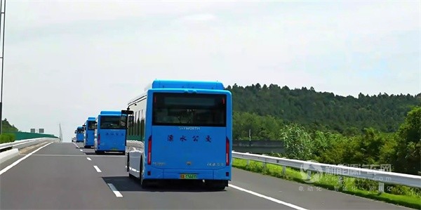 开沃全新纯电公交