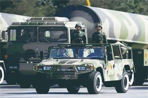 民族崛起的参与者：东风军车再次参加九三阅兵!