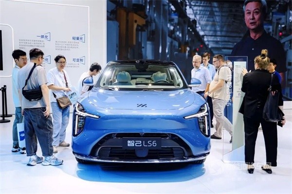 智己LS6