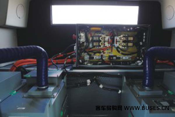 黄海DD6109PHEV1N客车（天然气混动国五18-34座）