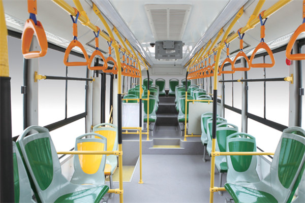 金旅XML6105JEV80C公交车（纯电动20-35座）