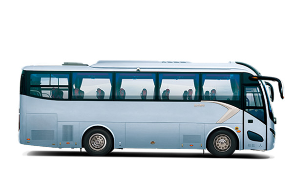 金龙XMQ6821CYBEVL客车（纯电动24-35座）