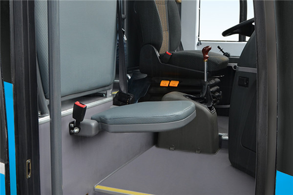 金龙XMQ6113BYBEVL客车（纯电动24-53座）