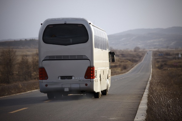 青年JNP6127LBEV客车（纯电动24-57座）