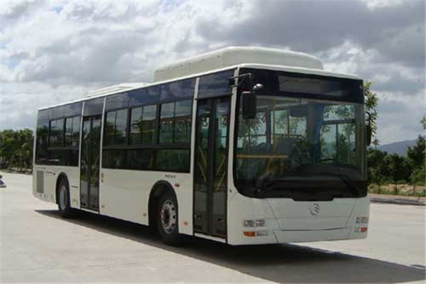 金旅XML6125JHEVG5CN2公交车（天然气/电混动国五10-40座）