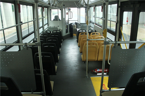 智电HYK6105GBEV低入口公交车（纯电动16-29座）